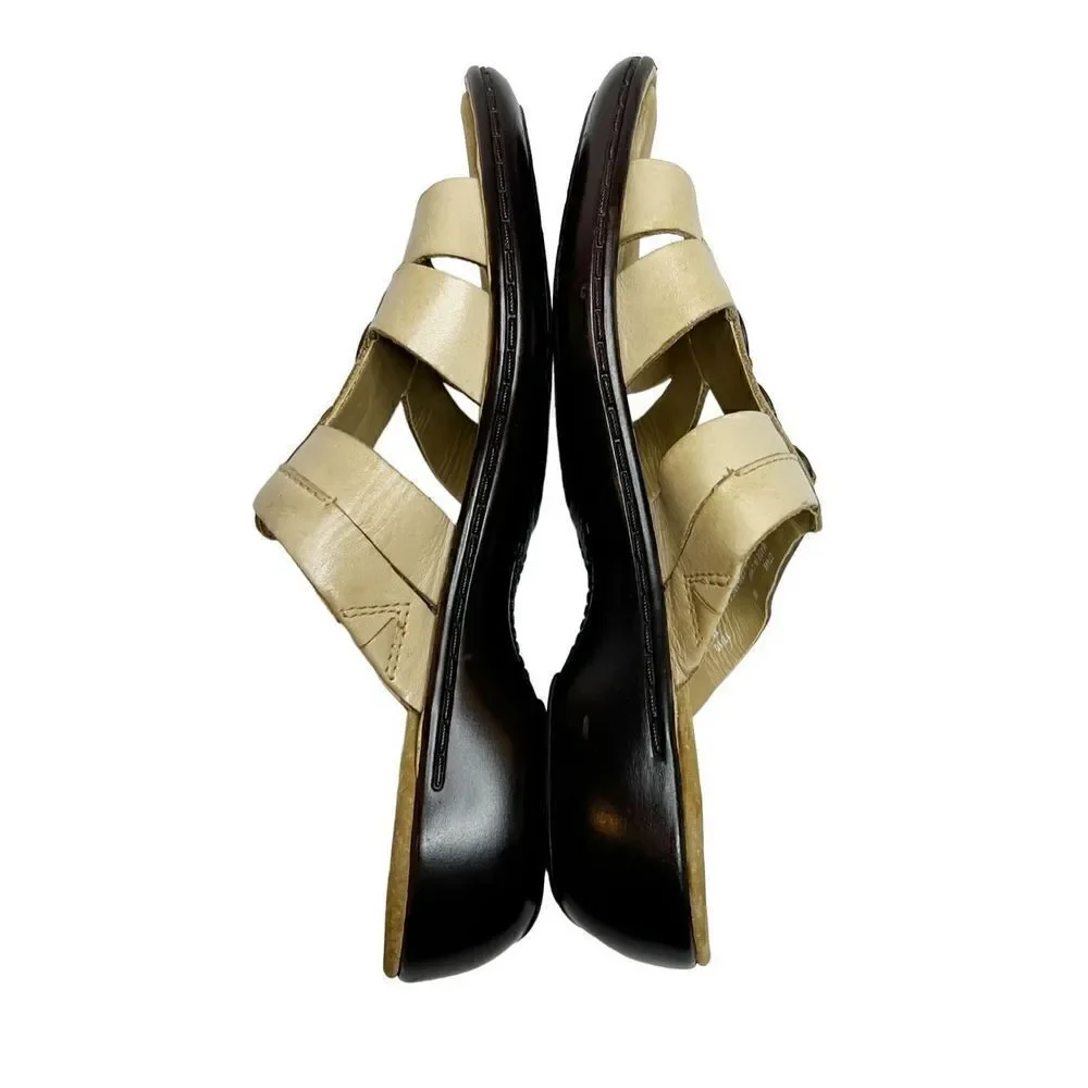 Clark’s bendable nude beige ina cherish leather sandals size 6